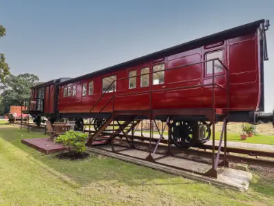 The Rise of Quirky UK Getaways: From Treehouses to Train Carriages